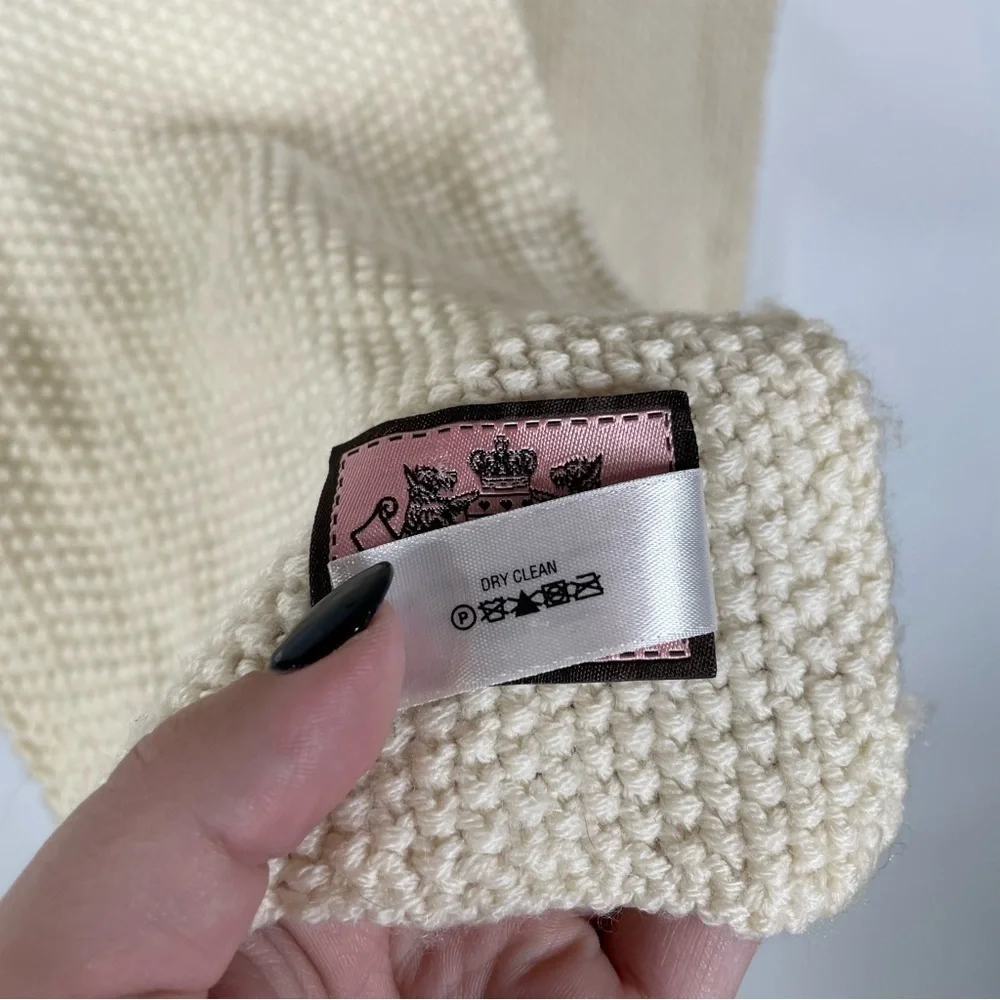 Y2K Vintage Juicy Couture Merino Wool Cream Scarf with Button and Pocket Details